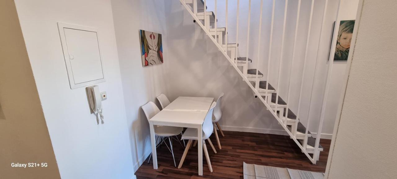 120Qm - 5 Rooms - 2 Bathrooms - Kitchen- Free Parking - Fast Wifi - Yiha Apartment Hannover Exterior foto