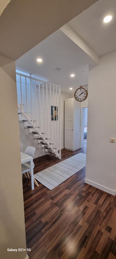 120Qm - 5 Rooms - 2 Bathrooms - Kitchen- Free Parking - Fast Wifi - Yiha Apartment Hannover Exterior foto