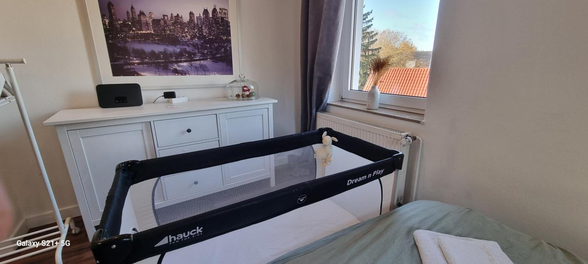 120Qm - 5 Rooms - 2 Bathrooms - Kitchen- Free Parking - Fast Wifi - Yiha Apartment Hannover Exterior foto
